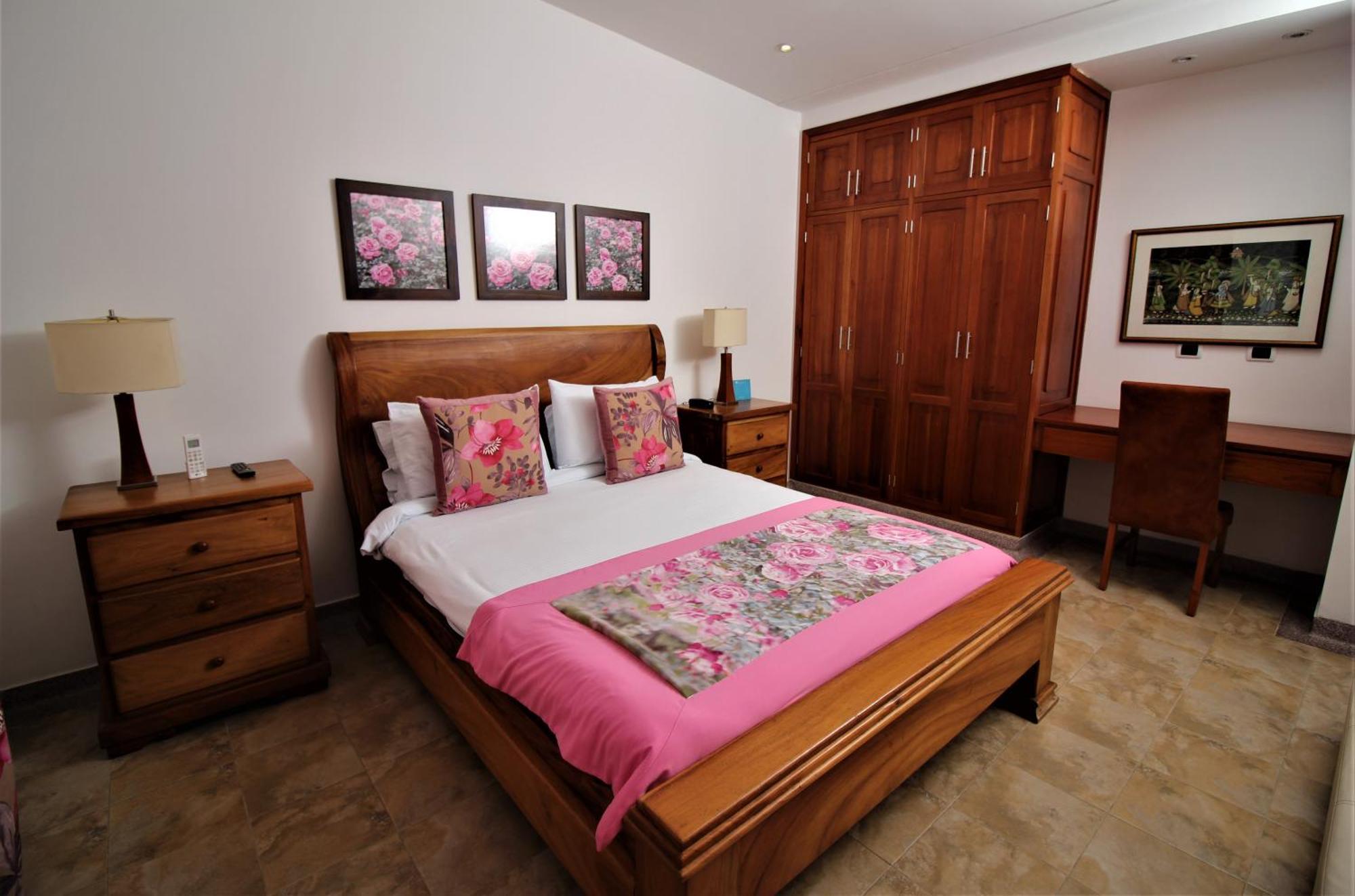 Amazilia Hotel Cerritos Екстер'єр фото